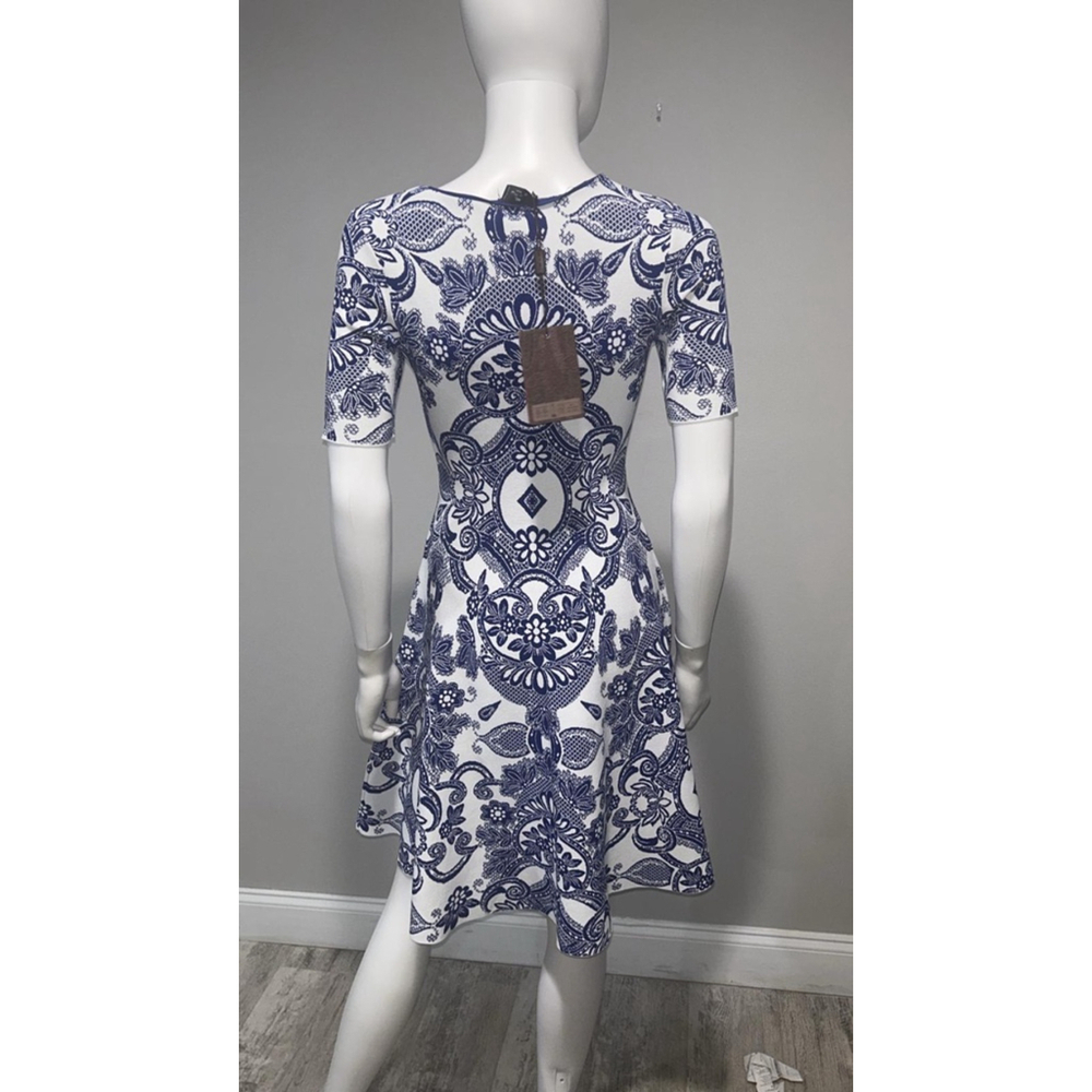 Women's Etro White and Blue Medallion Lace Effect Minidress Size 2 (38) - Picture 14 of 15